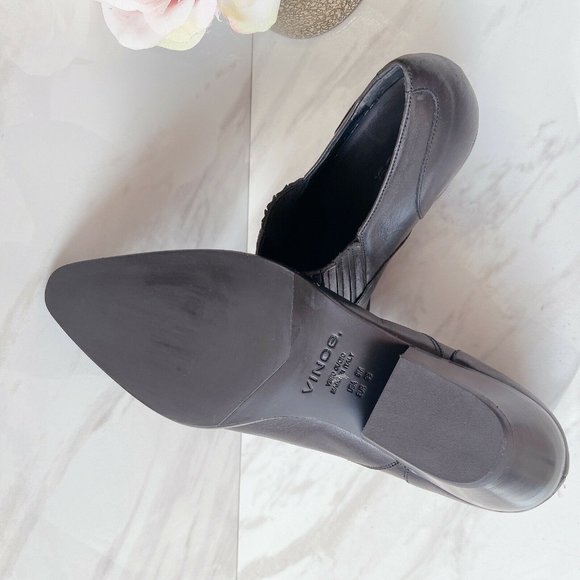 NWOT - Vince Pointed Toe Heel Bootie Eagan Ankle Boot Black - Picture 5 of 6